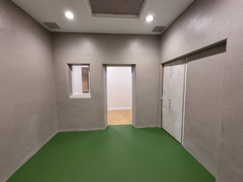 Epoxy Resin Walls & Polyurethane Comfort Flooring - Seclusion Room - Bristol